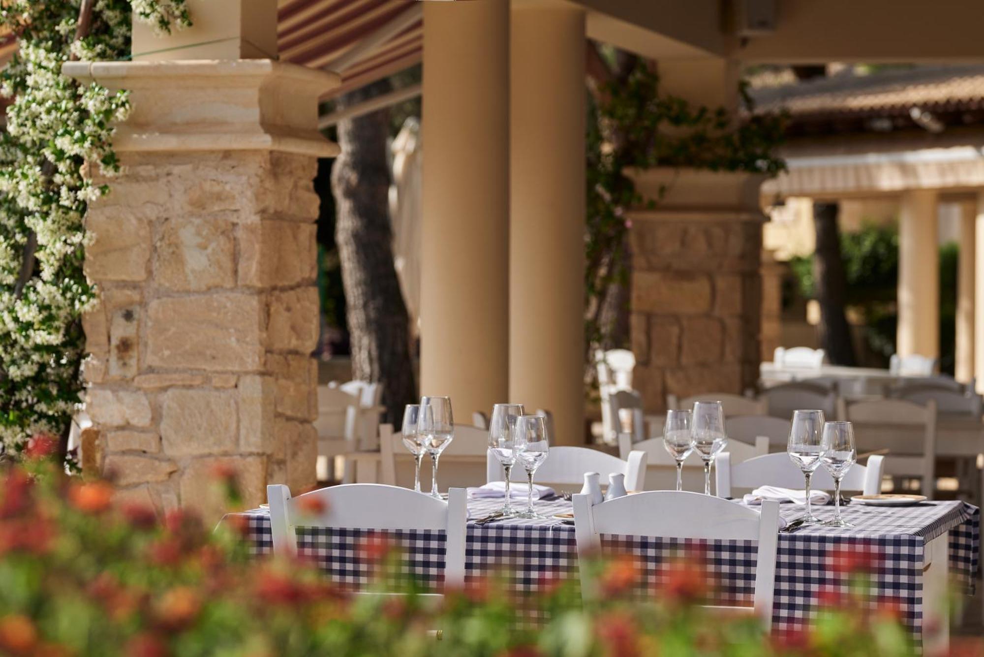 Aphrodite Hills Rentals - Junior Villas Куклия Экстерьер фото